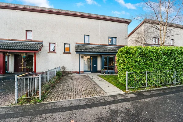 Elm Court, Blackburn, Bathgate, West ...