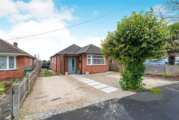 Sylvan Avenue, SOUTHAMPTON, Hampshire...