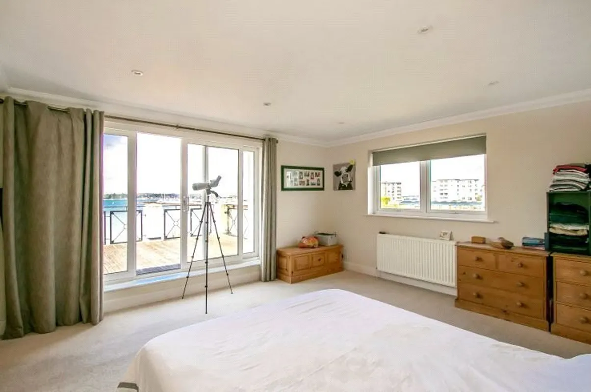 Gardens Road, Lilliput, Poole, Dorset, BH14