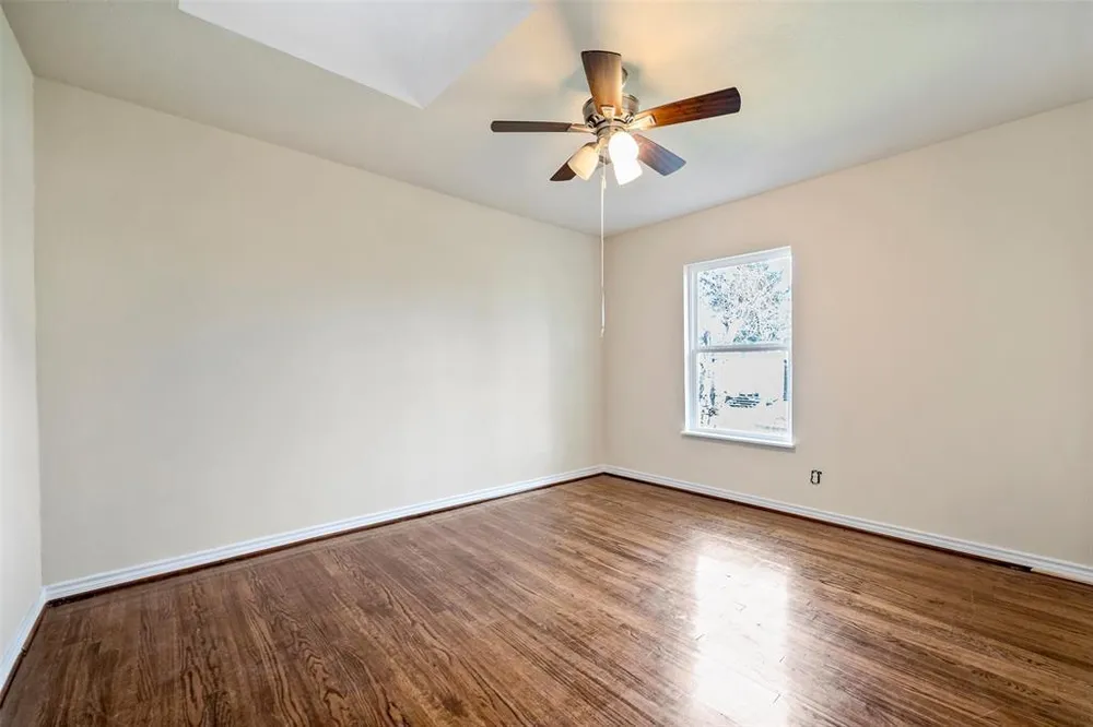 713 Firnat St, Houston, TX 77022