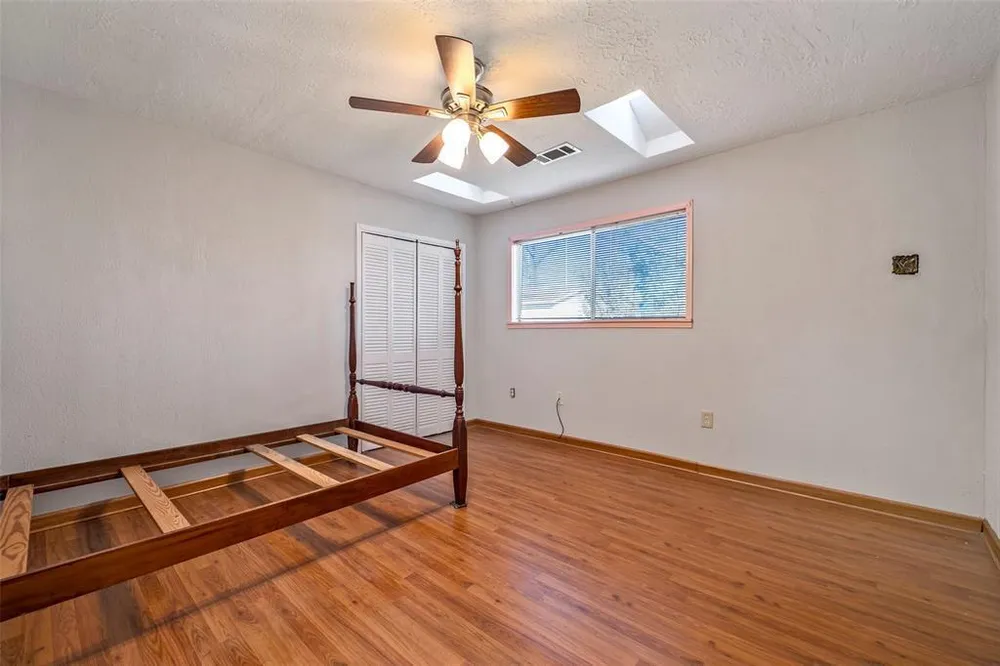 713 Firnat St, Houston, TX 77022