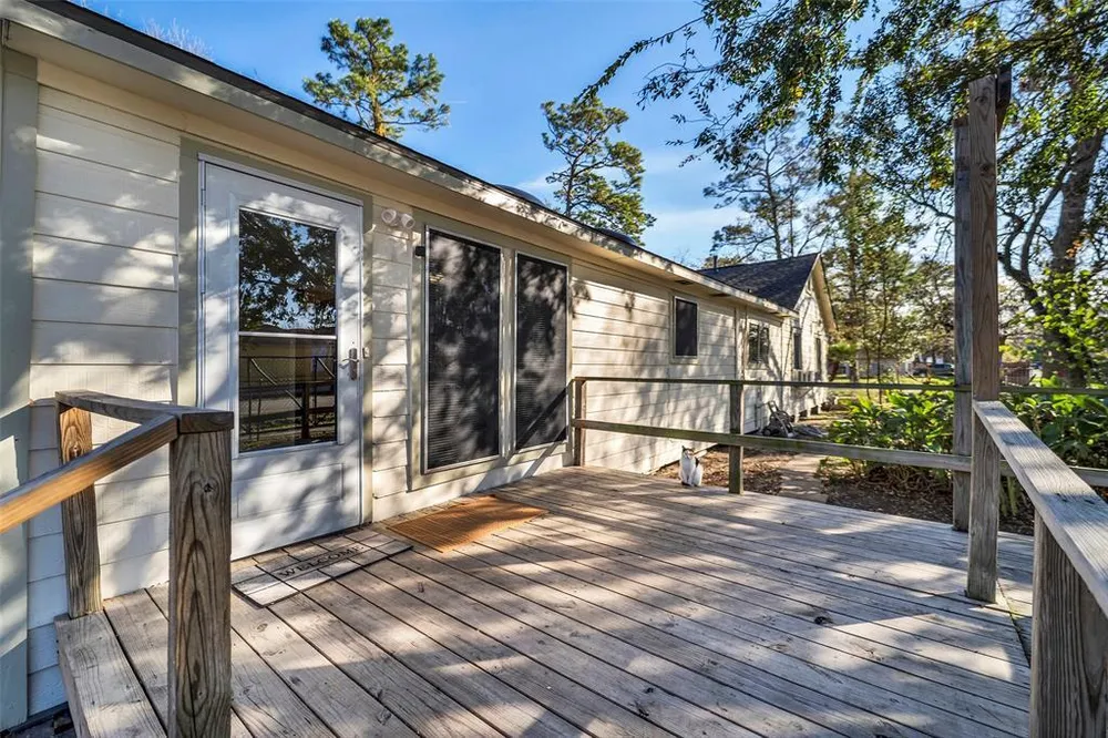 713 Firnat St, Houston, TX 77022
