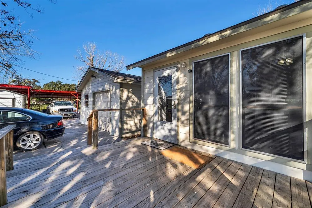 713 Firnat St, Houston, TX 77022