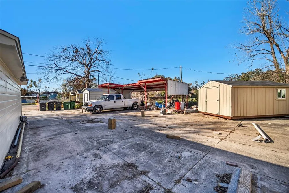 713 Firnat St, Houston, TX 77022
