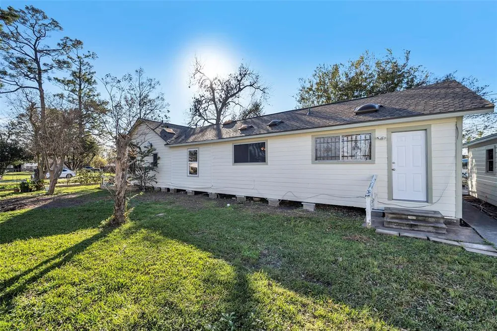 713 Firnat St, Houston, TX 77022