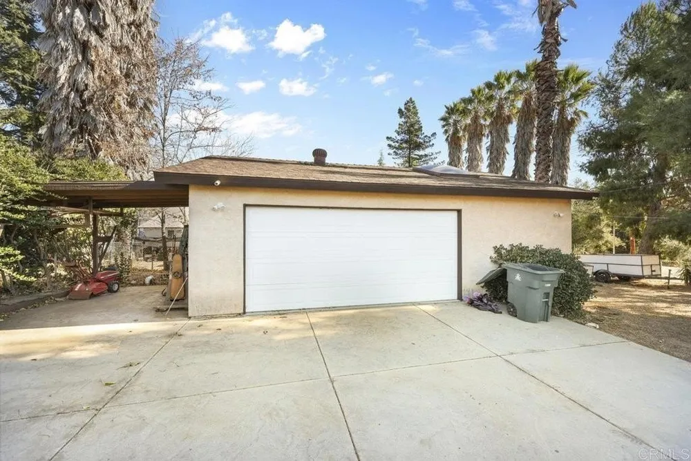 1347 Hillcrest Dr, Alpine, CA 91901