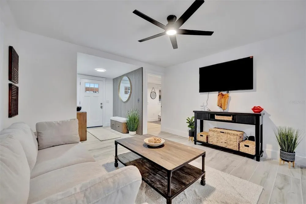 2713 4th Ave W, Bradenton, FL 34205
