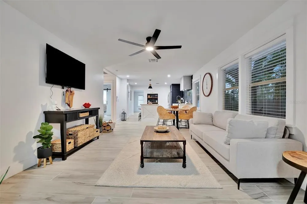 2713 4th Ave W, Bradenton, FL 34205