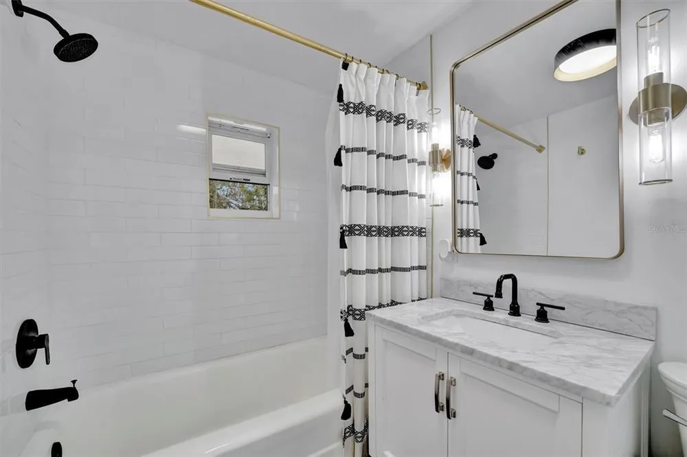 2713 4th Ave W, Bradenton, FL 34205