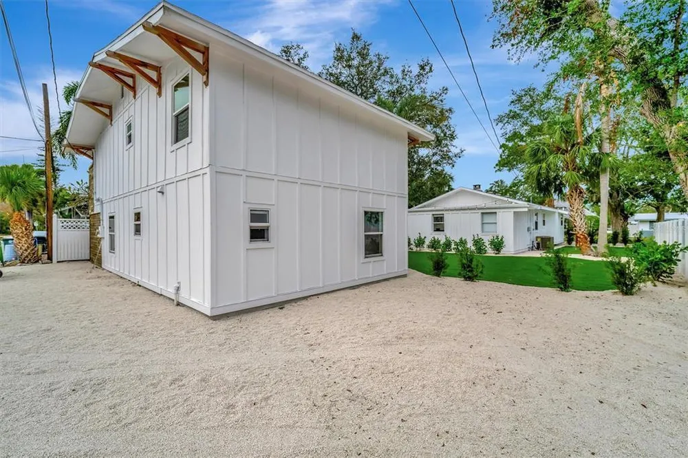 2713 4th Ave W, Bradenton, FL 34205