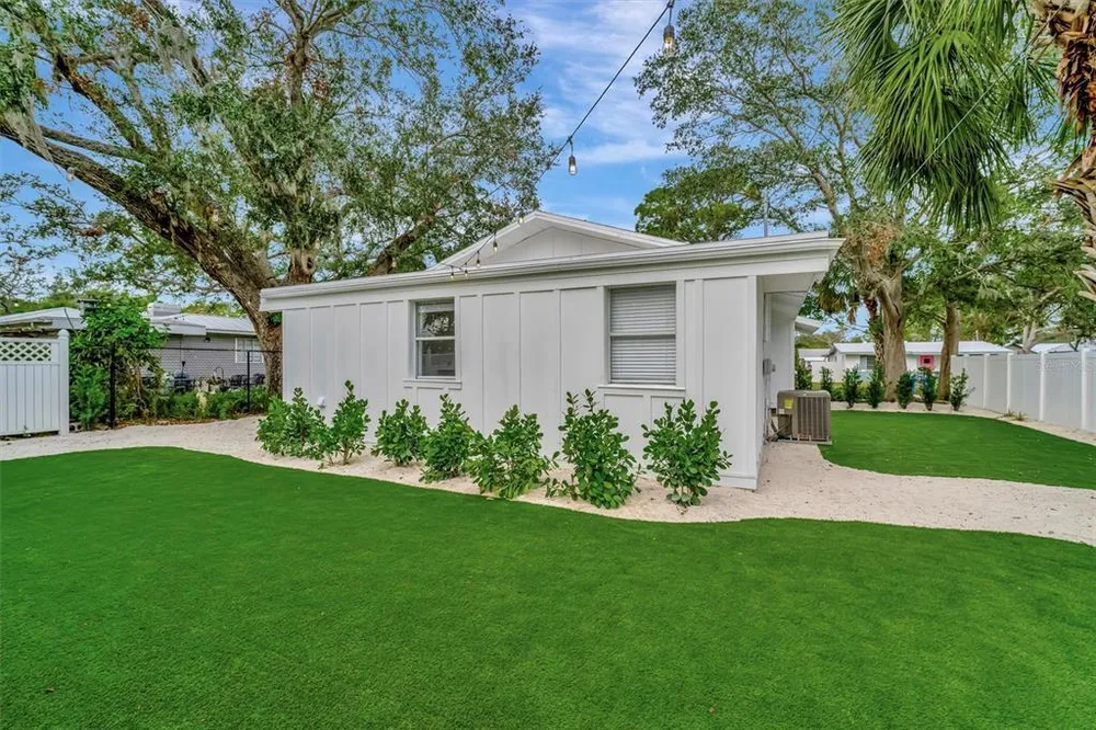 2713 4th Ave W, Bradenton, FL 34205