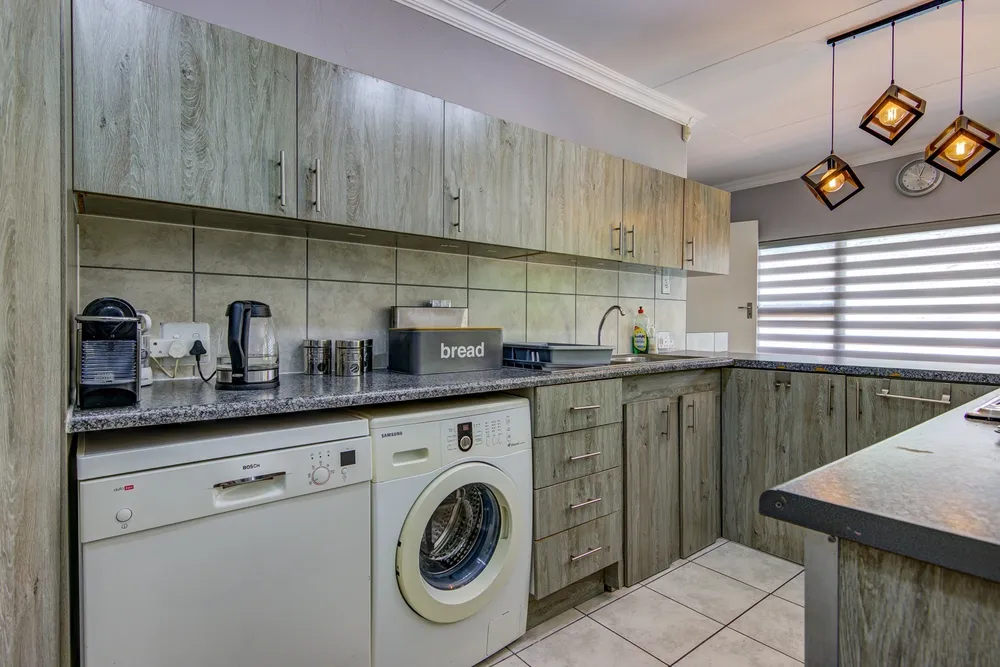 South Africa, Gauteng, Kensington, Northumberland Road, 76