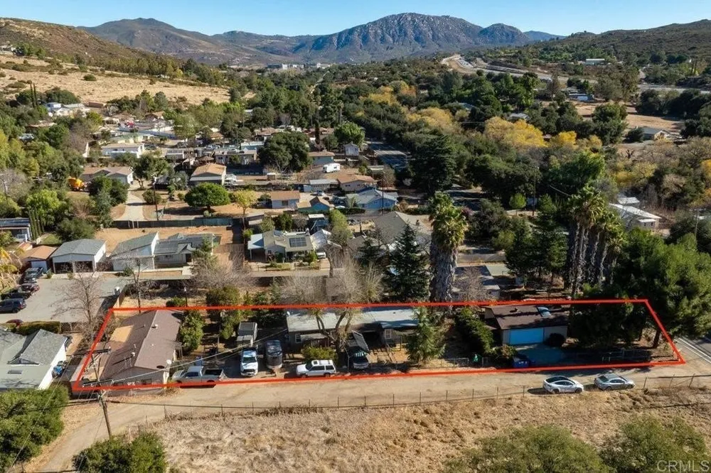 1347 Hillcrest Dr, Alpine, CA 91901