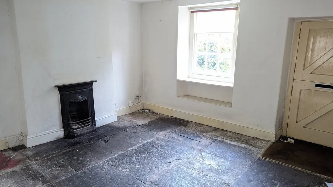 https://mr0.homeflow-assets.co.uk/files/photo/image/43983/1119/_x_/46177281.jpg