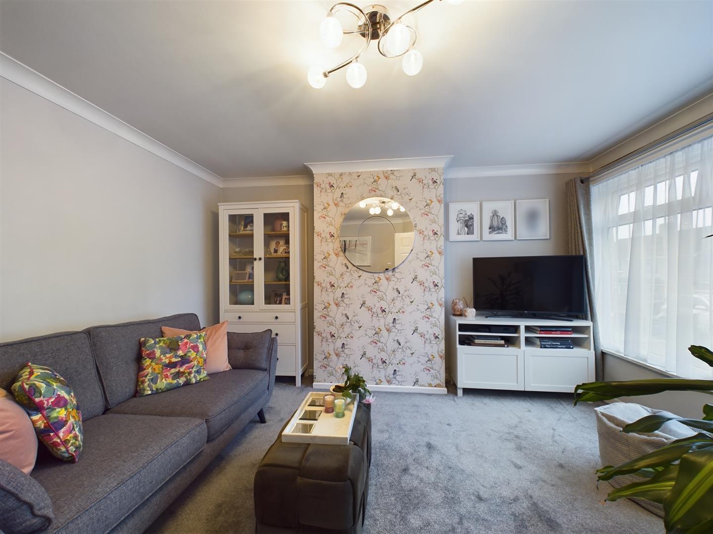 2 bedroom property for sale in Orchard Vale, Bristol, BS15 9UJ. - £285,000