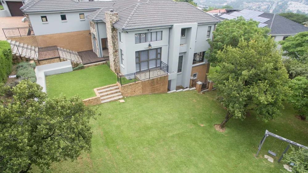 View image gallery of South Africa, Gauteng, Featherbrooke Estate, Crow's Nest, 1240