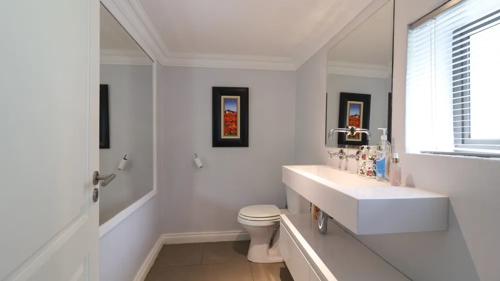 South Africa, Gauteng, Featherbrooke Estate, Crow's Nest, 1240