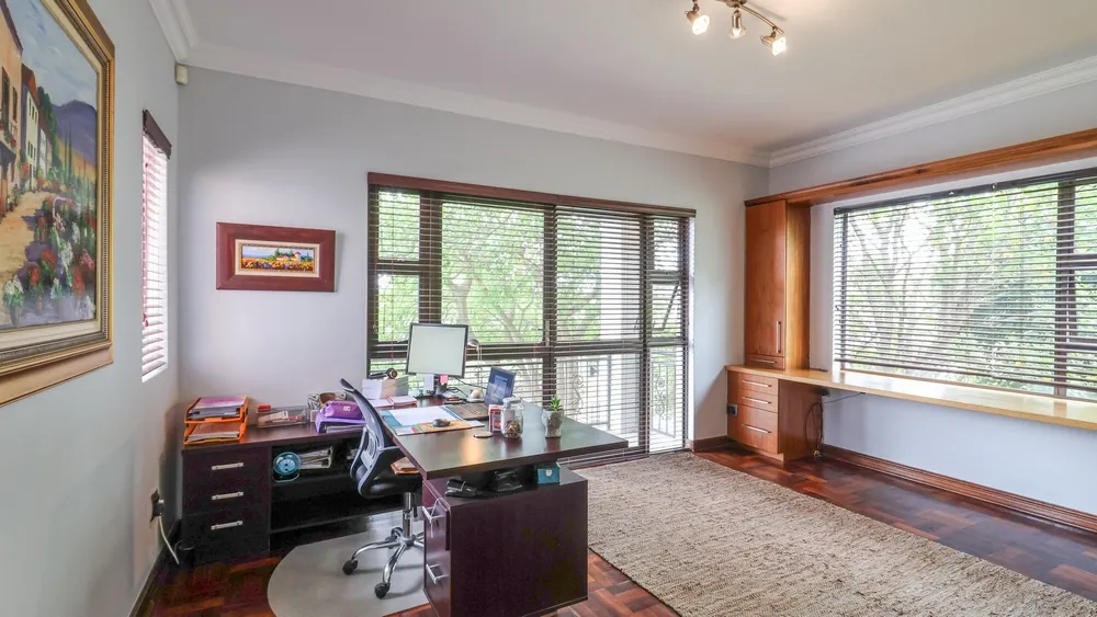 South Africa, Gauteng, Featherbrooke Estate, Crow's Nest, 1240