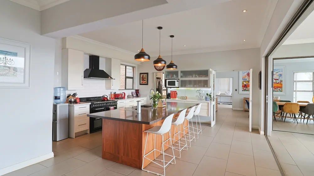South Africa, Gauteng, Featherbrooke Estate, Crow's Nest, 1240