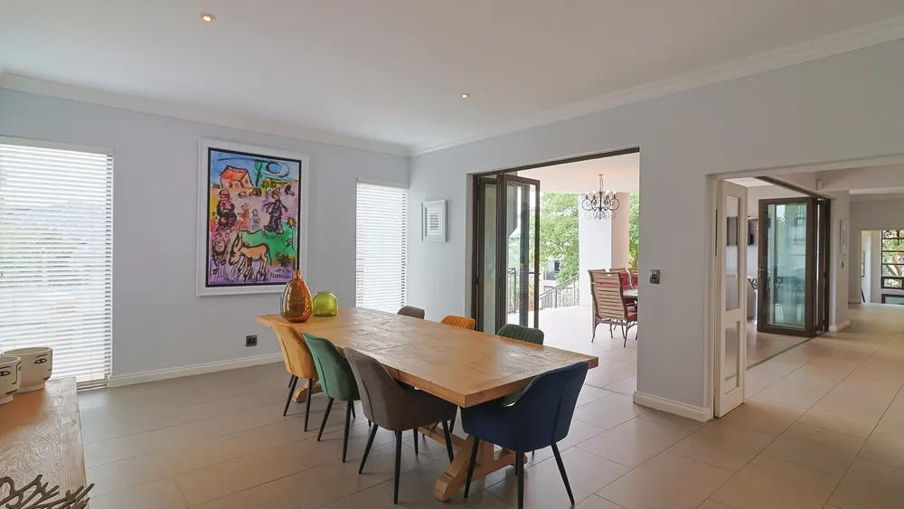 South Africa, Gauteng, Featherbrooke Estate, Crow's Nest, 1240