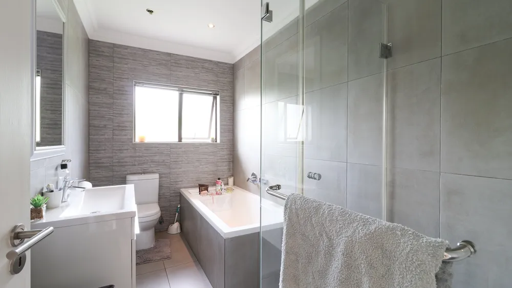 South Africa, Gauteng, Featherbrooke Estate, Crow's Nest, 1240