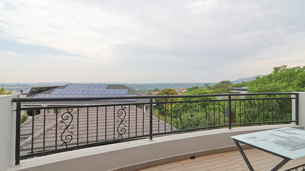 South Africa, Gauteng, Featherbrooke Estate, Crow's Nest, 1240