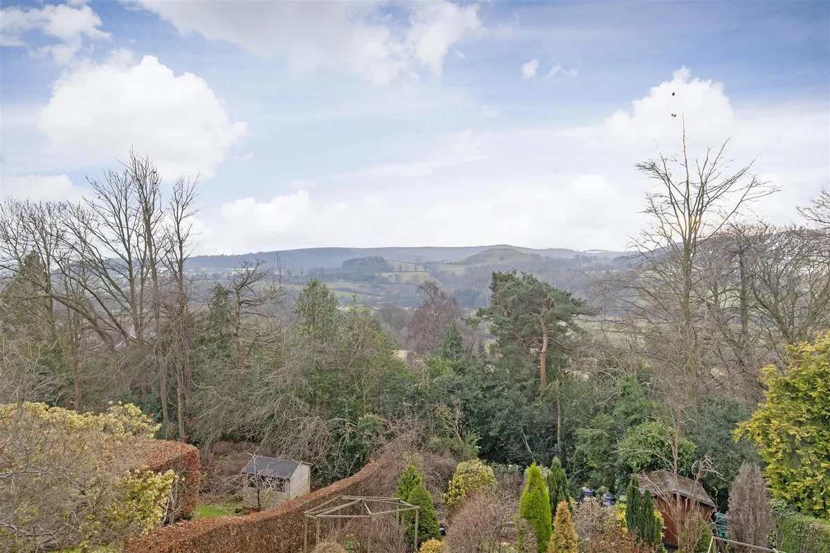 Derwent Lane, Hathersage, Hope Valley
