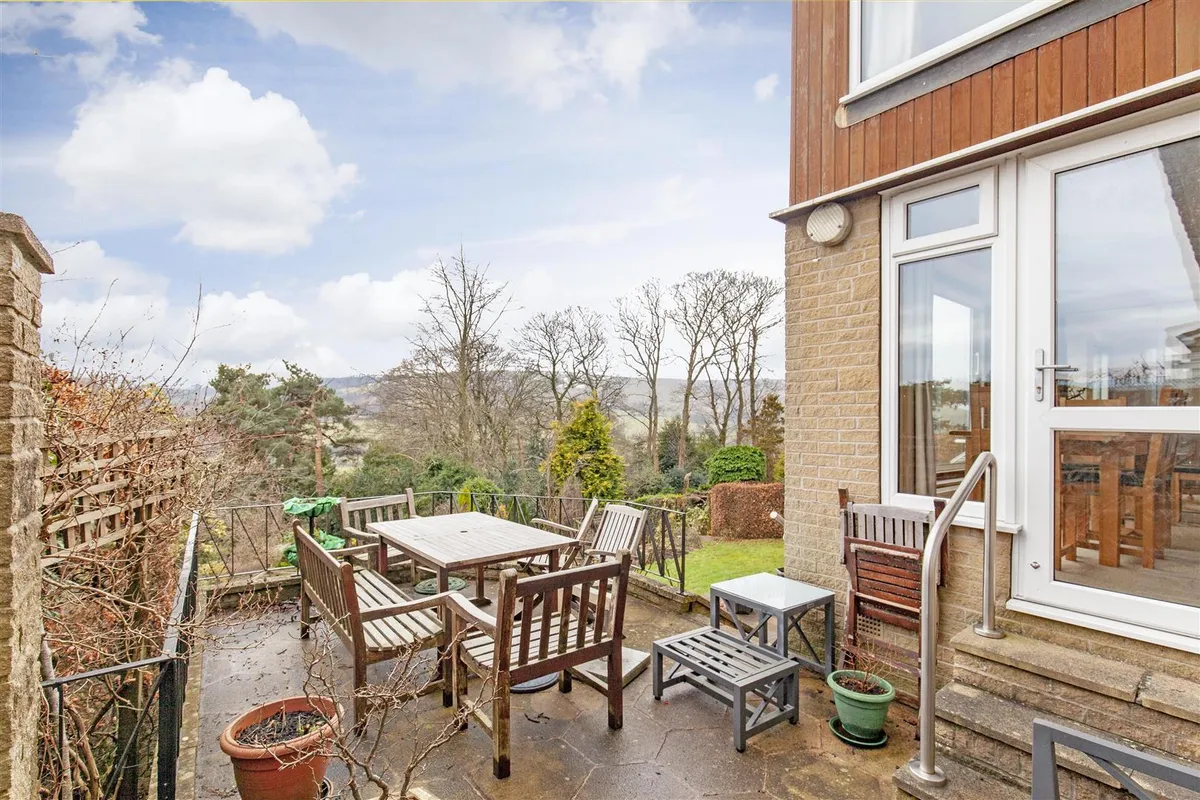Derwent Lane, Hathersage, Hope Valley