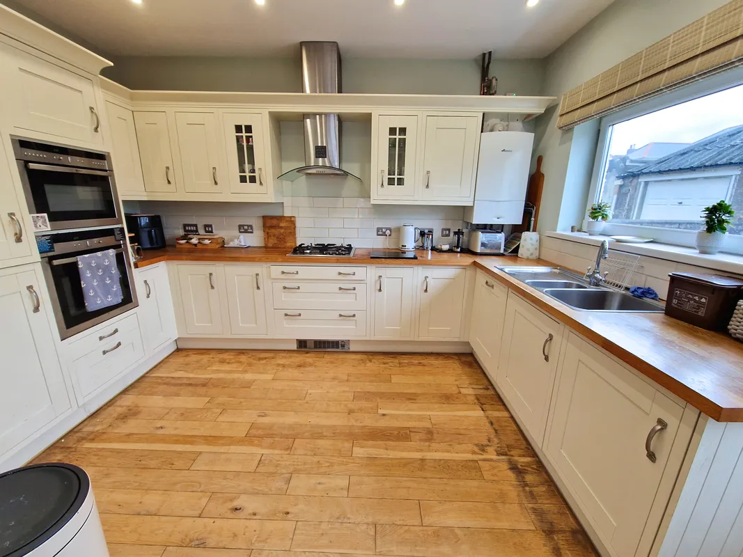 WEST DRIVE, PORTHCAWL, CF36 3HS
