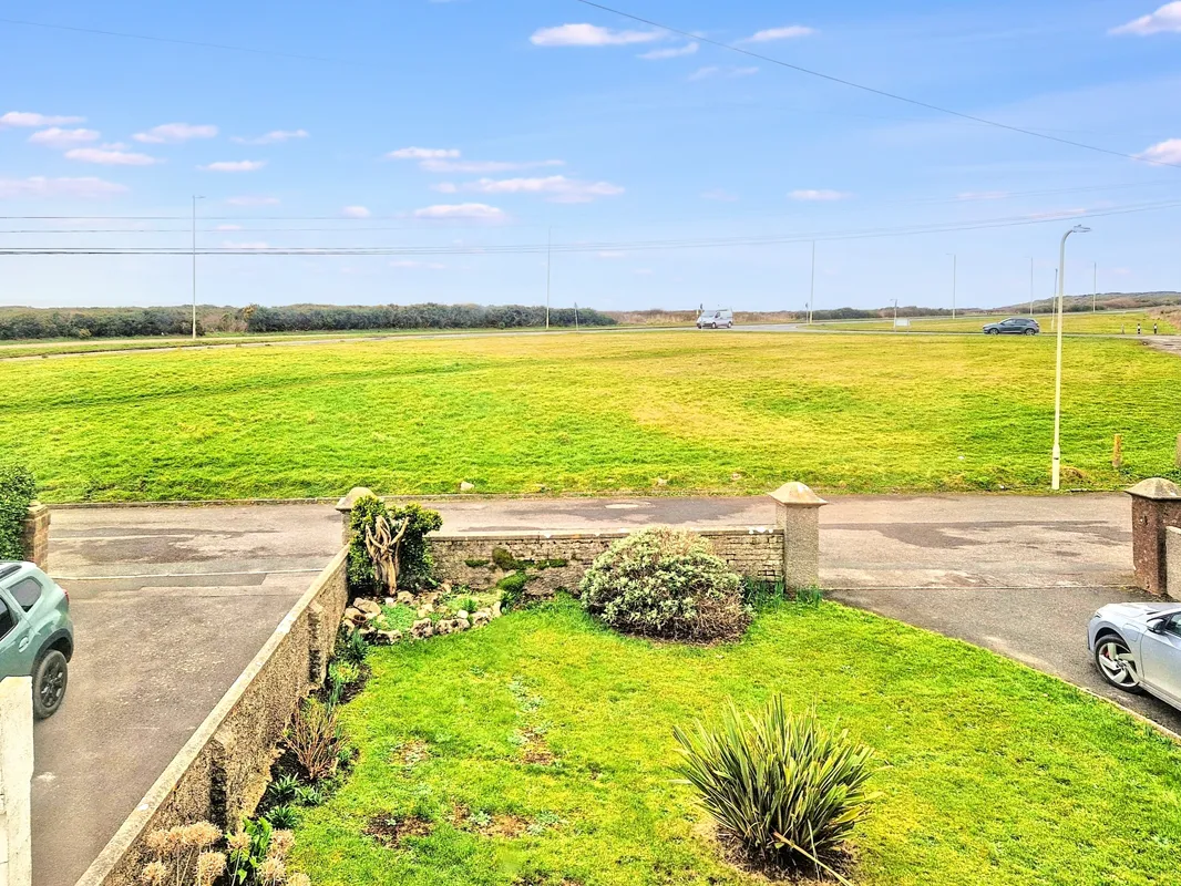 WEST DRIVE, PORTHCAWL, CF36 3HS