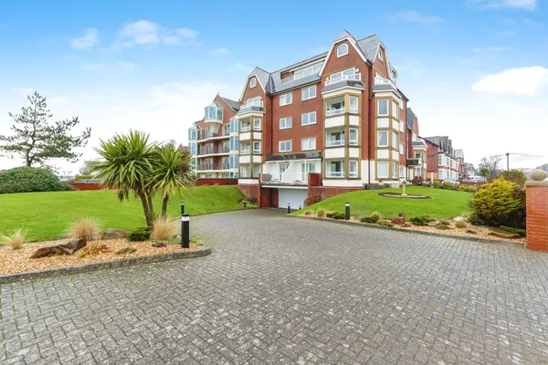 South Promenade, LYTHAM ST. ANNES, La...