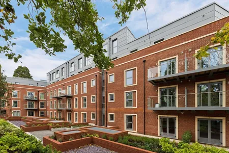 Queens Road, Weybridge, KT13