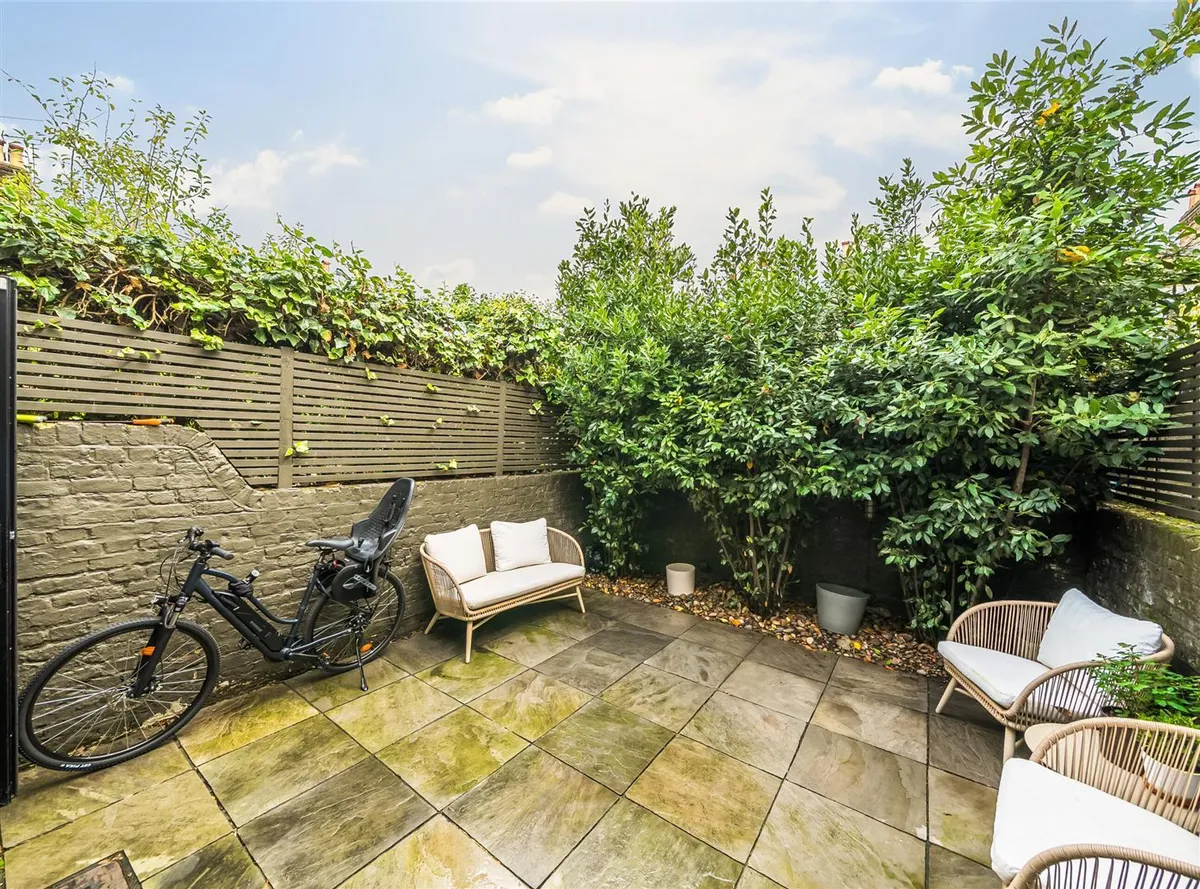 Huxley Street, London, W10