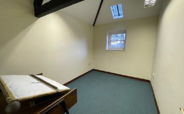 1 Heol Dyrfal, Llangadog, Carmarthenshire.