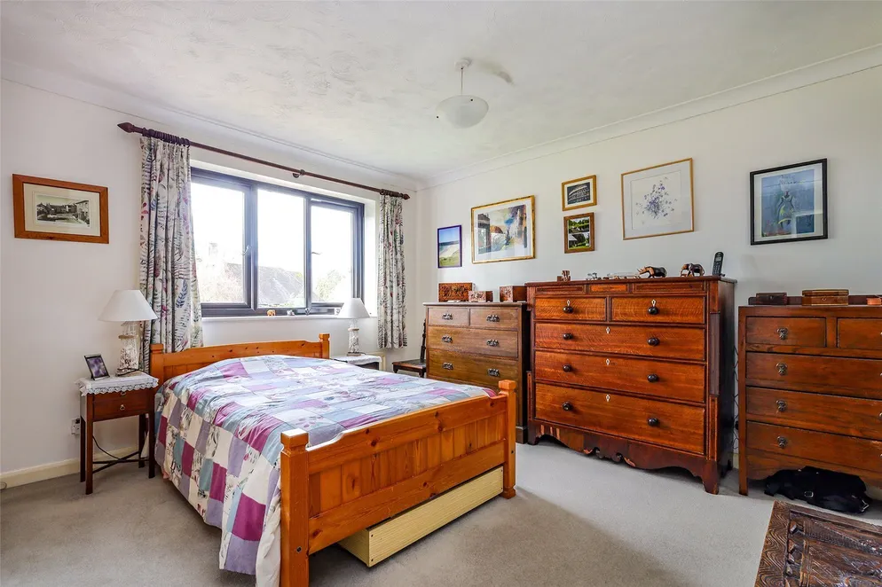 Property carousel item 12