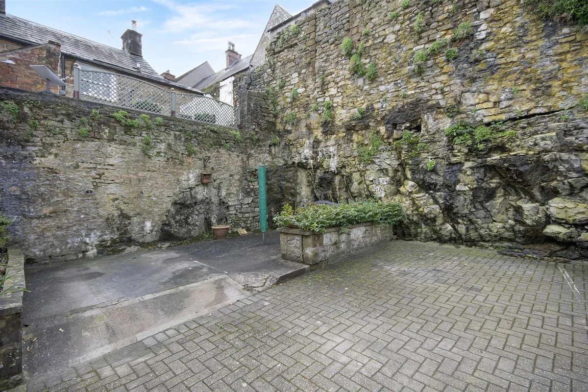 Progress Court, Bakewell
