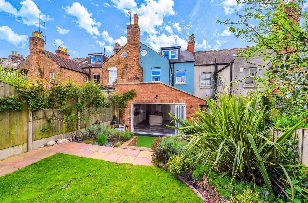 Gratton Terrace, London, NW2