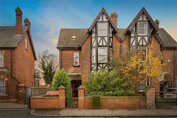 Thorne Road, Doncaster, South Yorkshi...