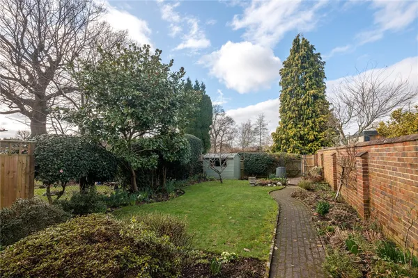 Compton Road, Lindfield, RH16 photo 24