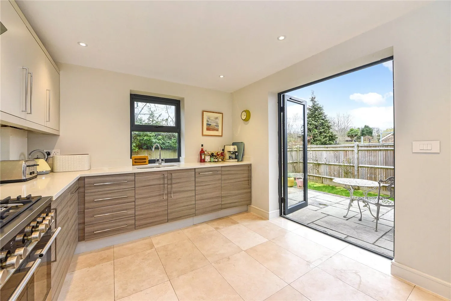 Sunte Avenue, Lindfield, RH16 photo 2