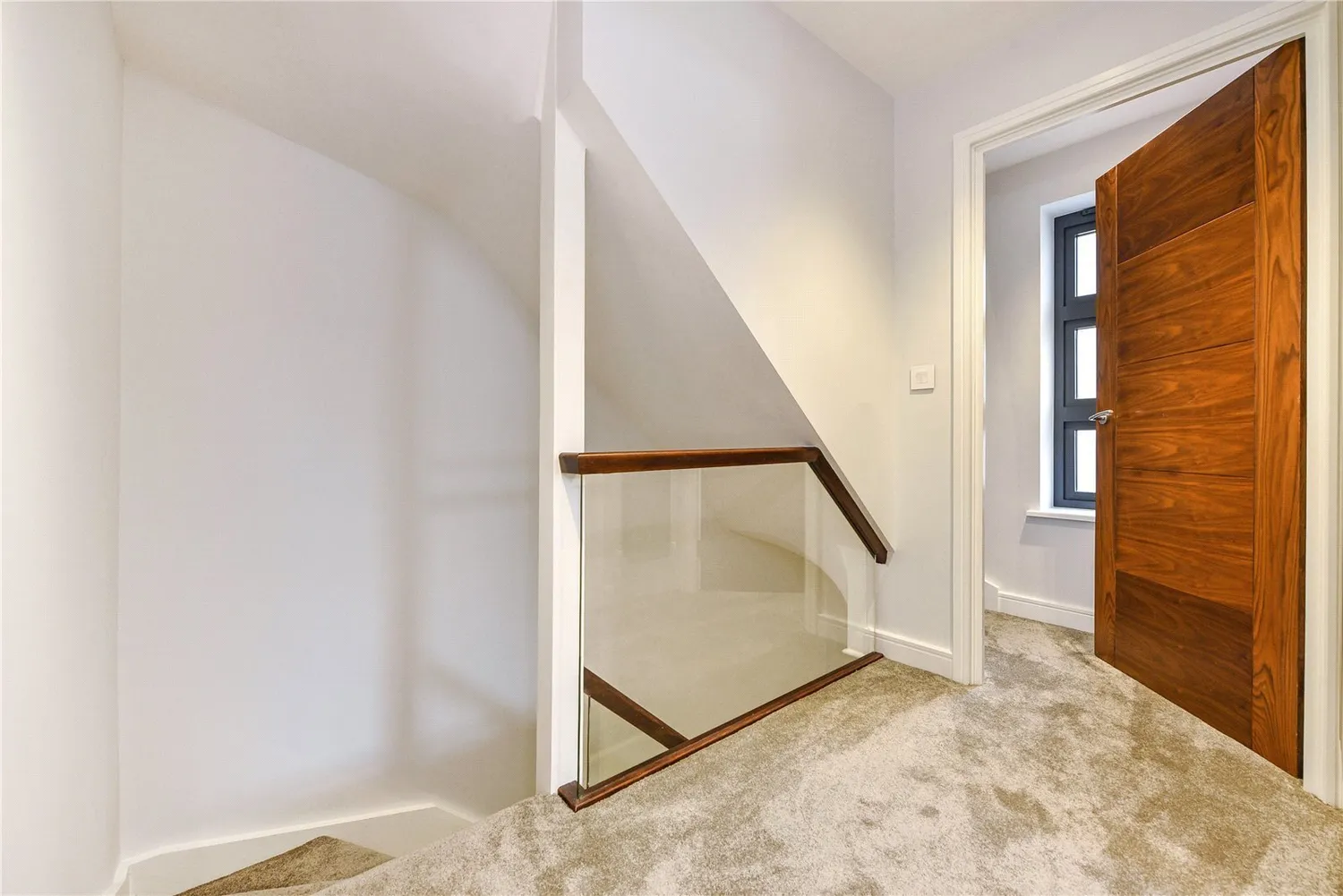 Sunte Avenue, Lindfield, RH16 photo 14