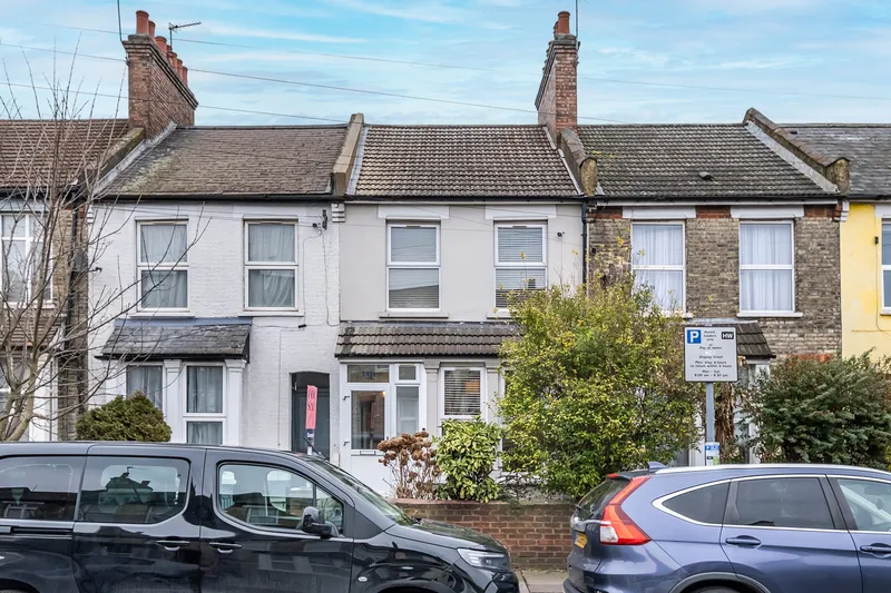 110 Rucklidge Rd 4 bedroom property for sale in Rucklidge Avenue, London, NW10 - £600,000