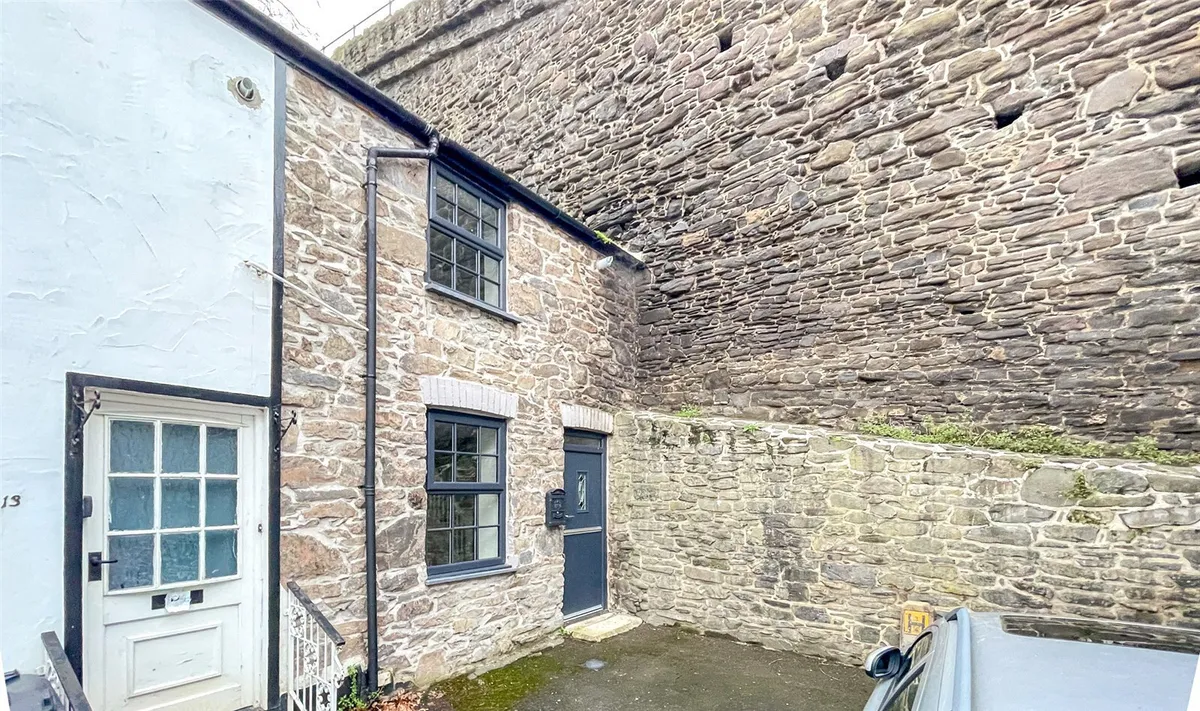 Watkin Street, Conwy, LL32