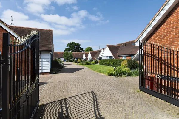 Kirk Mews, Althorne, Chelmsford, Esse...