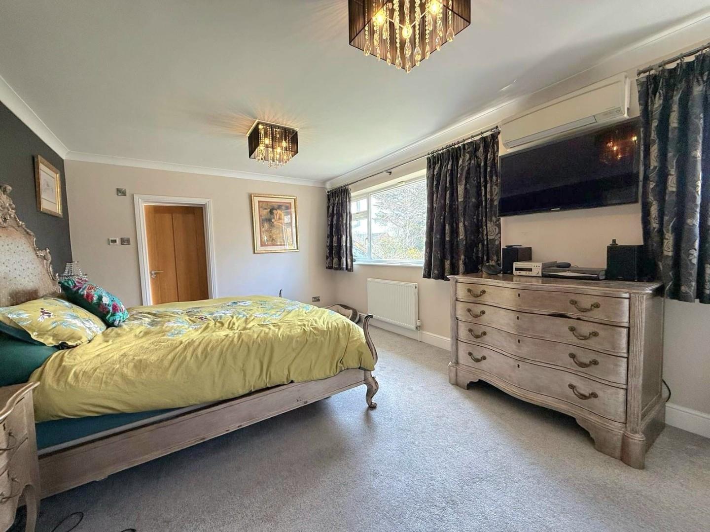 Lodge Avenue, Collingtree Image 8
