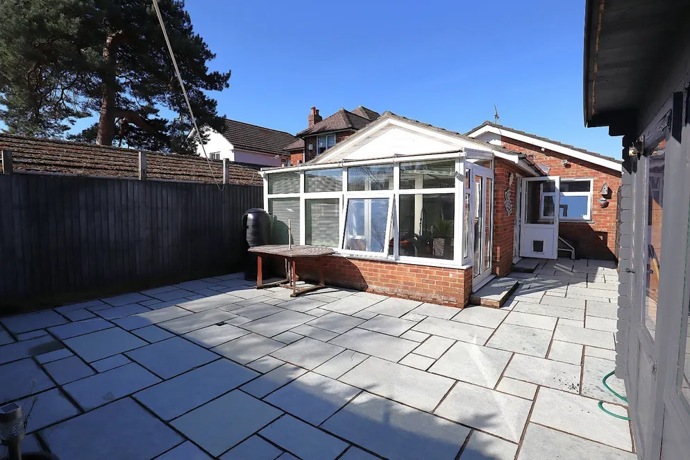 Property carousel item 4