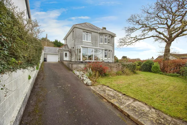 Hill Park Crescent, St. Austell, Corn...