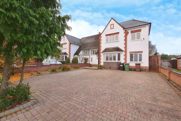 Loughborough Road, Birstall, Leiceste...