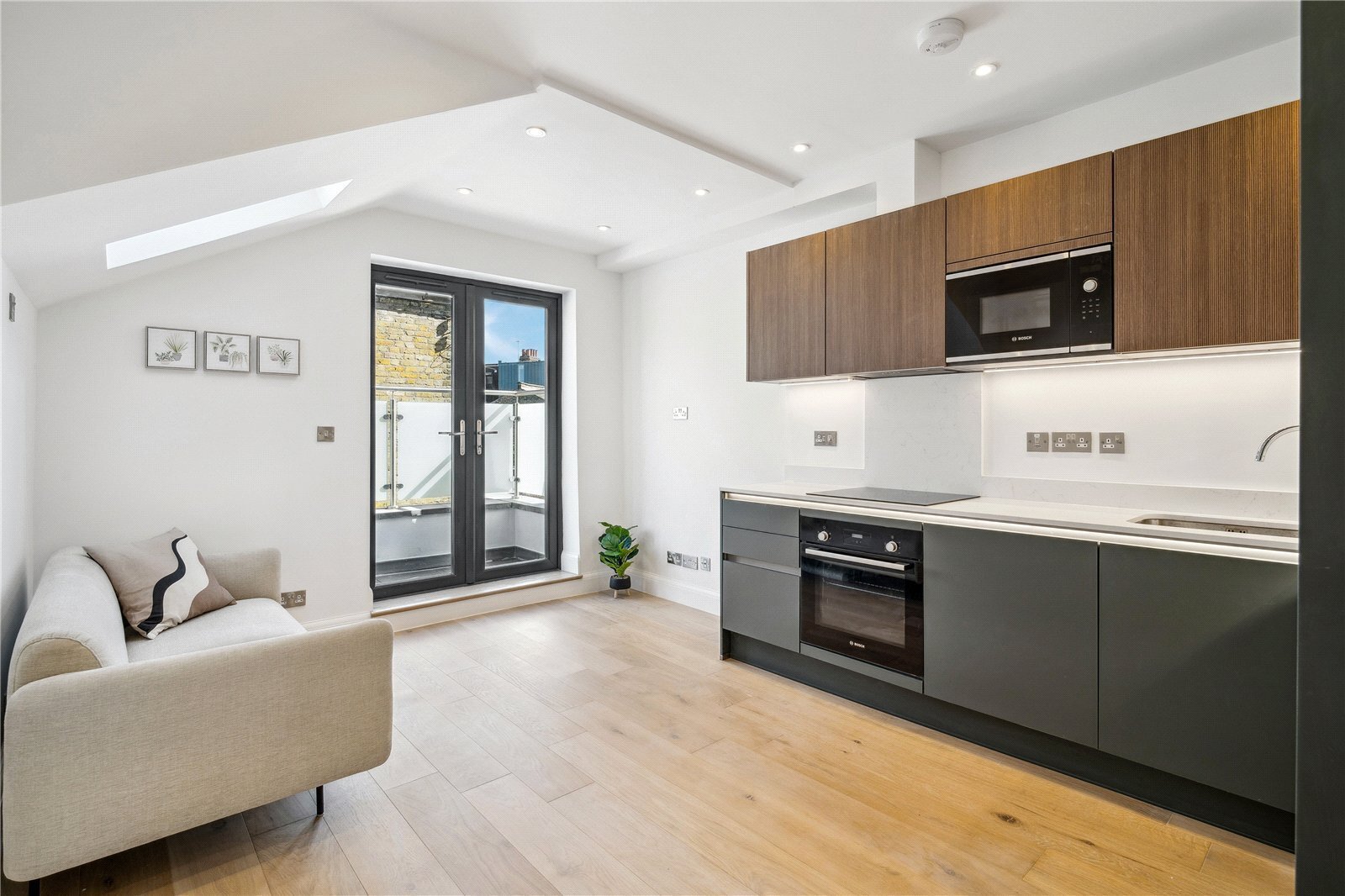 2 bedroom property in Garratt Lane, London, SW18 - £450,000 | Rampton ...