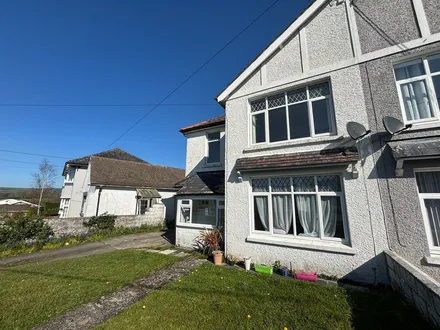  Llanybydder, SA40